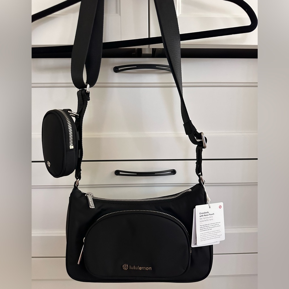 Lululemon Crossbody bag with nano pouch 2L Black New with tags